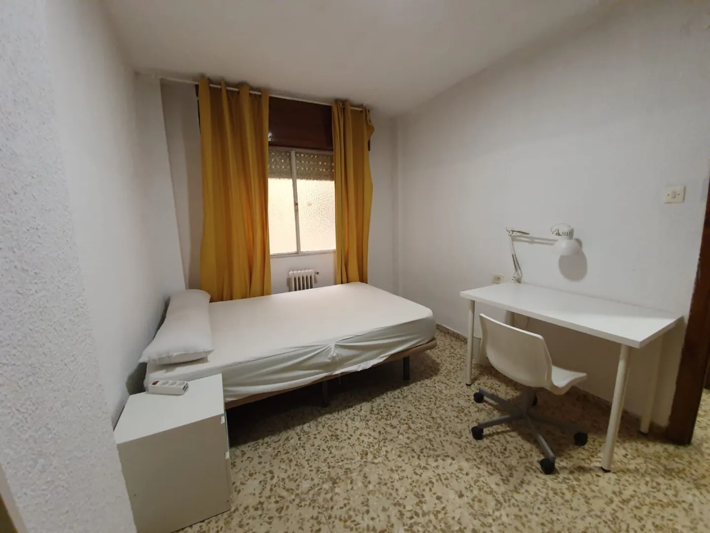 Habitación para estudiantes en Granada - PA 184, 2D